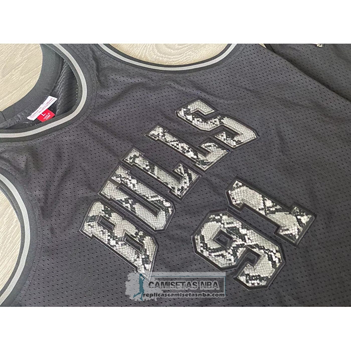 Camiseta Chicago Bulls Dennis Rodman NO 91 Mitchell & Ness 1997-98 Negro1